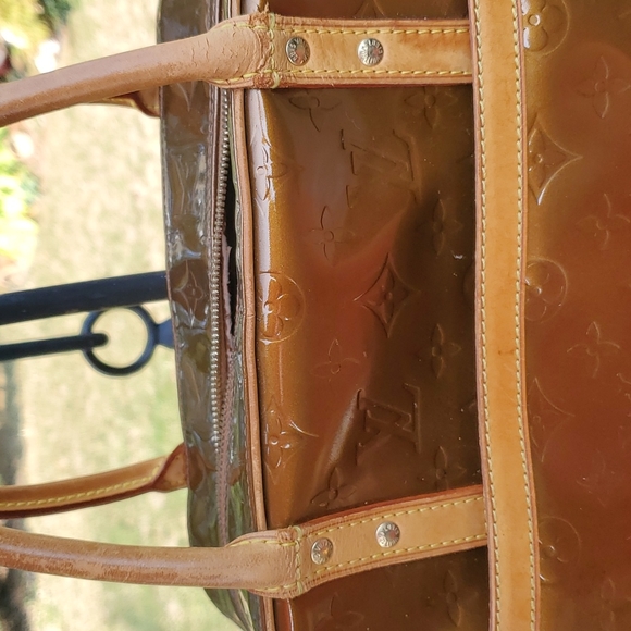 💥💥SOLD💥💥LV Bronze Tompkins Square Sachel - Picture 6 of 17